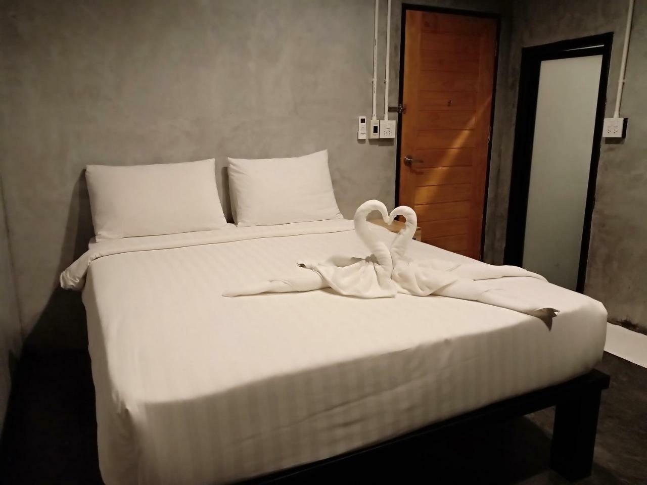Loftel @ Nakhon Hostel Nakhon Szi Thammarat Kültér fotó